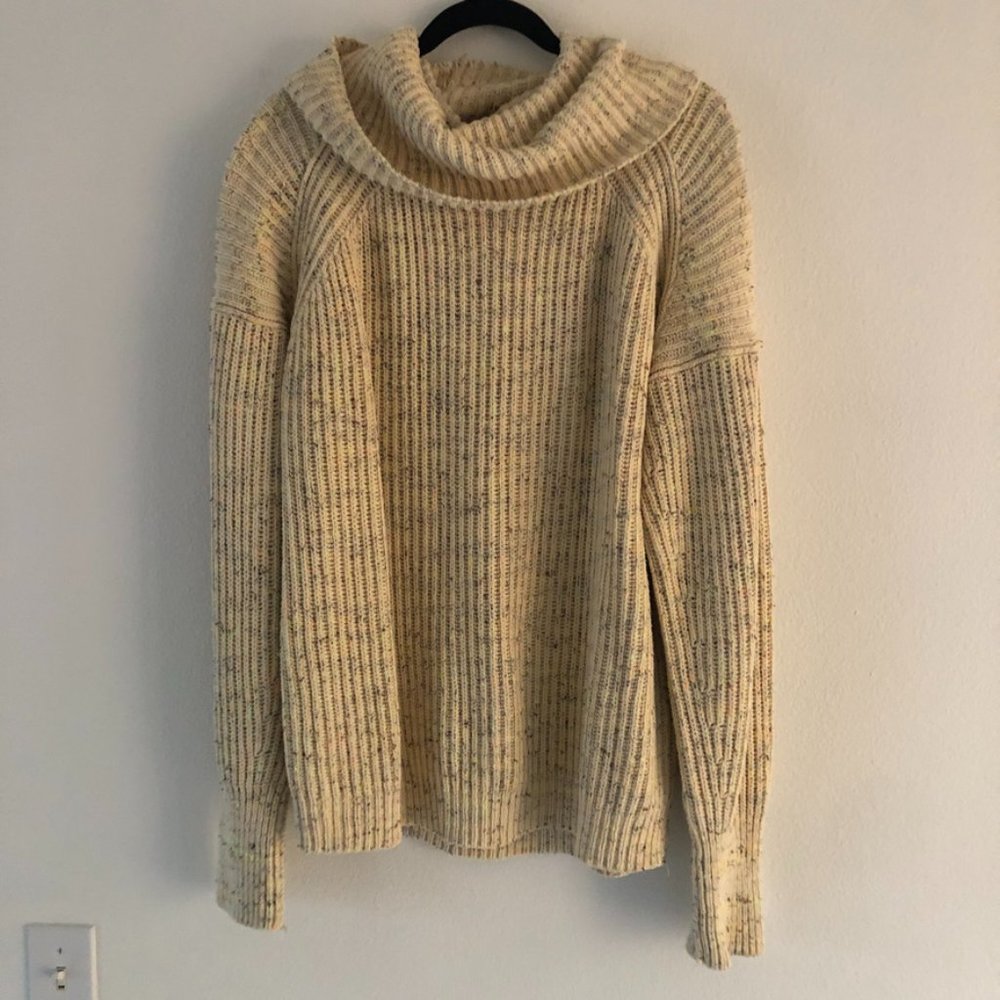 Free People Leo Tunic Sweater in Sassy Peach Size S